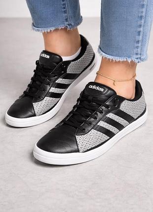 Кросівки adidas