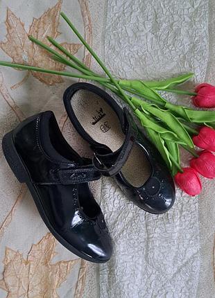 Лаковые туфли "clarks"  ⭐️р.34 (уст.22.0 см)