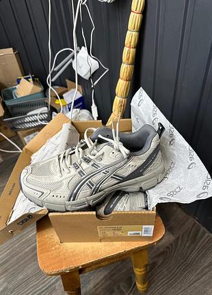 Кроссовки asics gel-kahana 8 sp beige