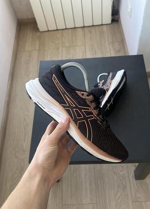 Кросівки asics