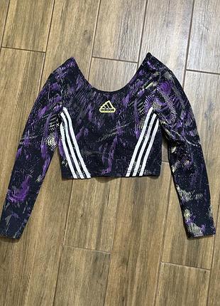 Укорочений лонгслів adidas кроп топ