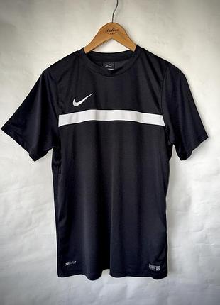 Футболка nike dri-fit
