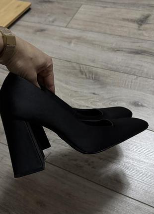 Zara туфлі