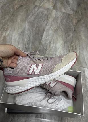 New balance кросівки