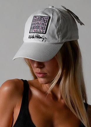 Нова біла жіноча кепка колоборація primark х klith hani