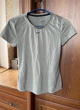 Оригінальна футболка nike dri-fit “xs”