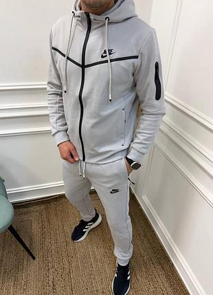 Мужской костюм nike tech