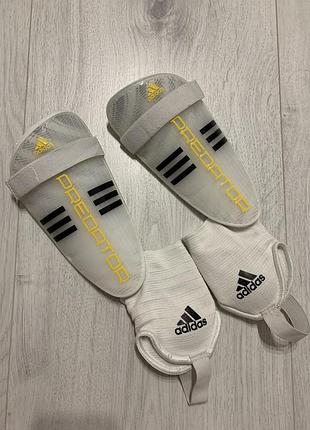 Щитки футбольні adidas білі