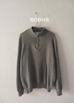 Шерстяной свитер с горлом