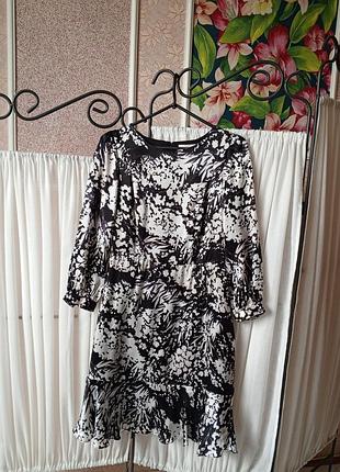 Красиве шовкове плаття karen millen.