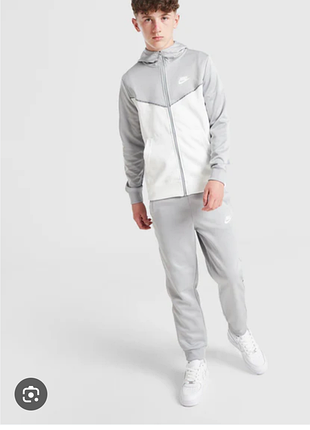Серый подростковый спортивный костюм nike p.l