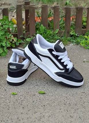 Черно-белые кроссовки vans hulane оригинал 40,5 размер