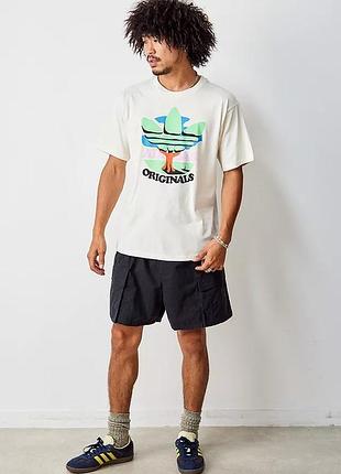 Футболка adidas originals у вінтажному стилі
