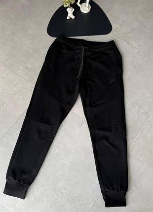 Спортивные штаны nike tech flecee black