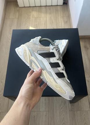 Кросівки adidas