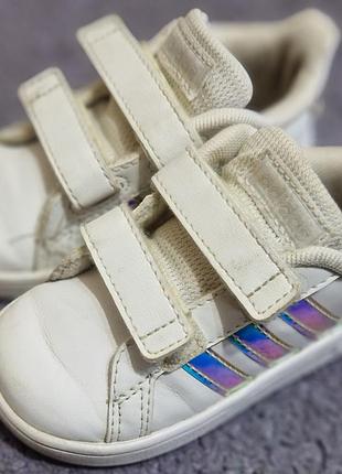 Кроссовки adidas для девочки