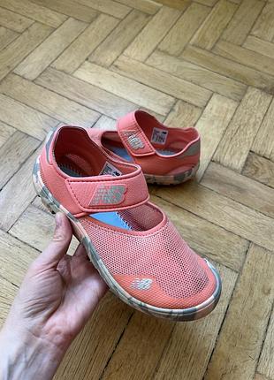 Босоніжки new blance для дівчинки 35 розмір