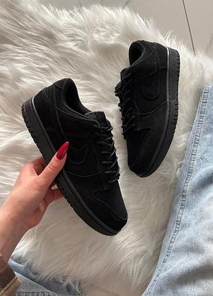 Nike sb dunk triple black 9