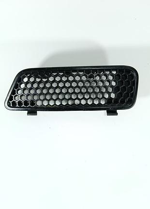 Решетка радиатора (левая сторона) renault scenic 1	7700428466