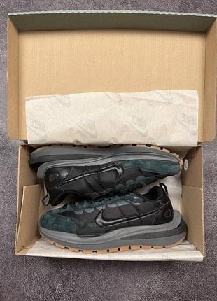 Nike x sacai vaporwaffle black gum