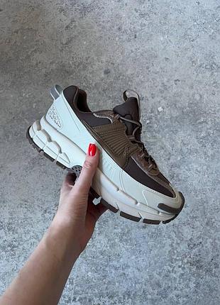 Nike air zoom vomero roam light bone mink brown
