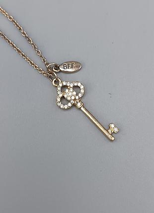 Красивая подвеска ключик на цепочке бренд claire's