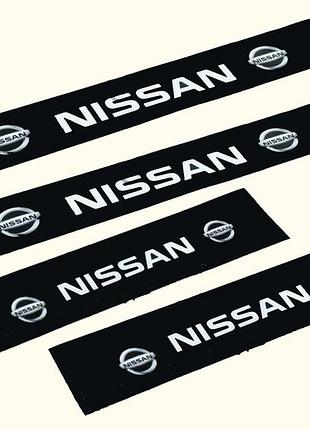 Наклейки на пороги чорні для авто "nissan" комплект 4 штуки