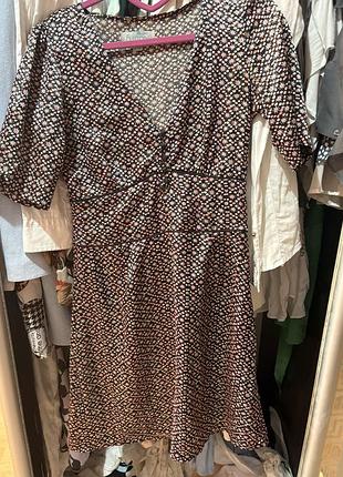 Жіноча сукня