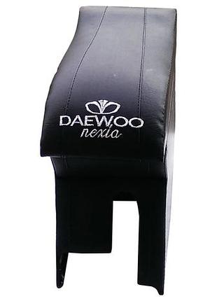 Подлокотник автомобильный модельный daewoo nexia с вышивкой черный