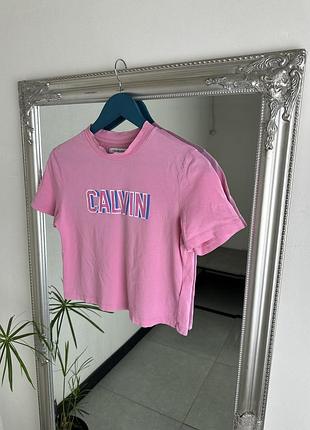 Футболка calvin klein рожевого кольору