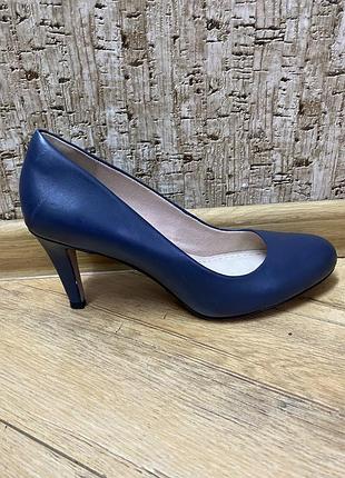 Clarks класичні шкіряні туфлі