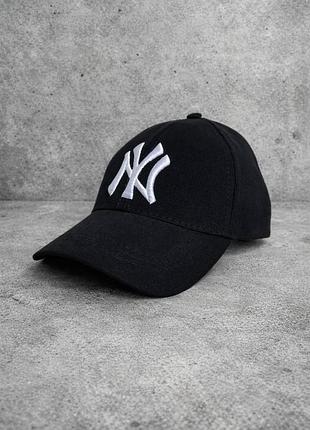 Кепка new york черная с белым