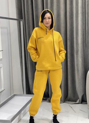 Костюм