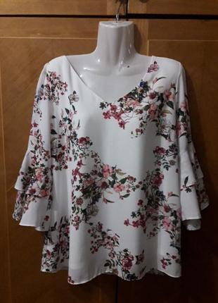 Wallis р.14 нарядная  красивая блуза  в цветах с  рукавами воланами
