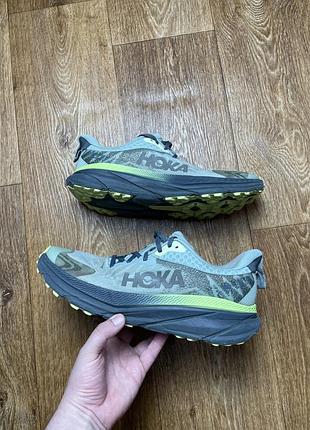 Кросівки hoka
