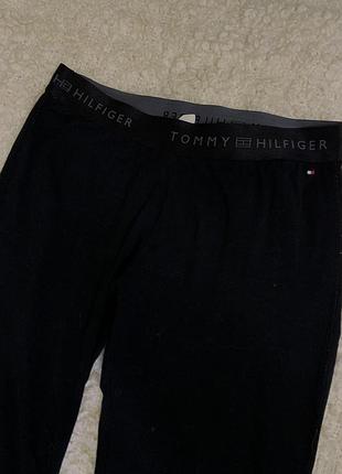 Ласіни  tommy hilfiger  розмір м