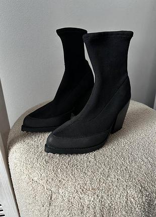 Ботильйони чорного кольору asos