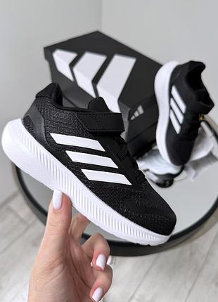 Шикарні найлегші кросівки на липучках adidas runfalcon