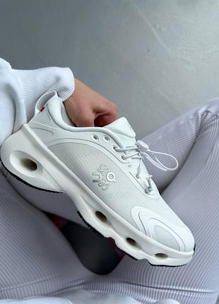 Кроссовки on cloudsolo x loewe white
