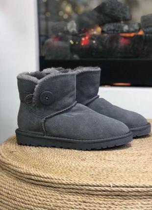 Угги серые с пуговицей ugg mini bailey bow grey8 фото