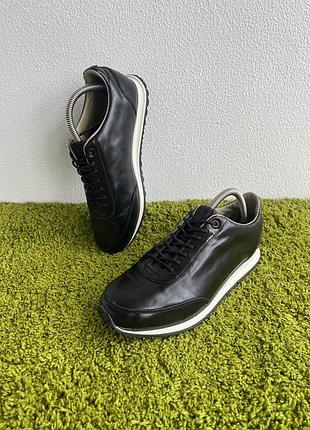 Кросівки лаковані lacoste