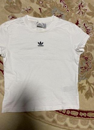 Футболка adidas