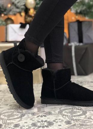 Чёрные женские угги с пуговицей ugg mini bailey batton black3 фото