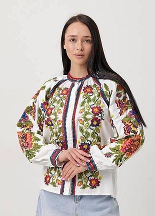 Невероятная вышиванка в цветы с объемной вышивкой и рукавами м