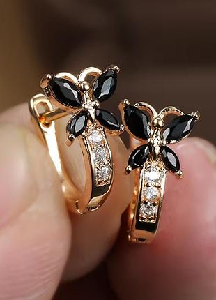 Серьги женские с золотым покрытием и камнями бабочки. бижутерия