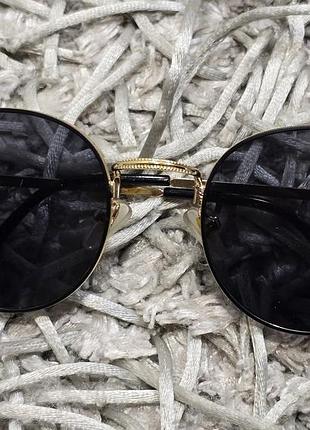 Шикарниє сонцезахисні окуляри ray-ban оригінальні.