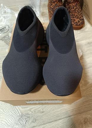 Кросівки adidas yeezy knit runners cushioned comfort sneakers кросівки унісекс колір fade onyx