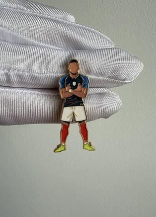 Пін значок металевий брошка кіліан мбаппе (kylian mbappé) франція, футболіст №10, футбольний значок mbappé