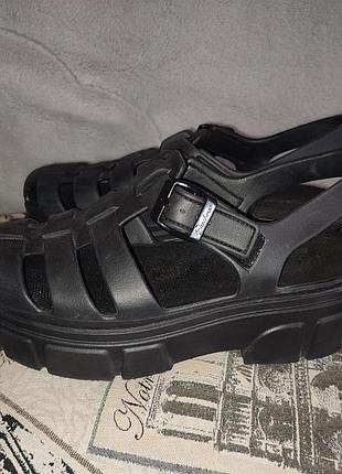 Skechers
skechers foamies cher- headliner
black