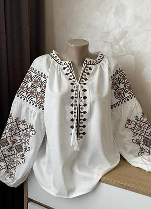 Вишиванка жіноча біла